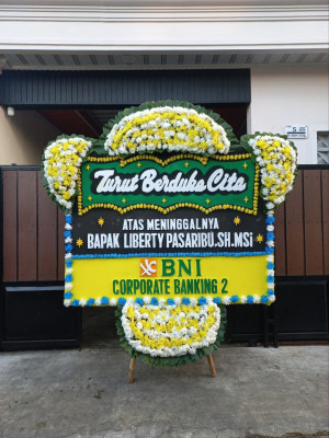 Papan Bunga Duka di Lompoe