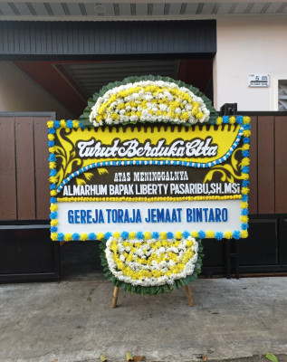 Papan Bunga Duka di Lompoe